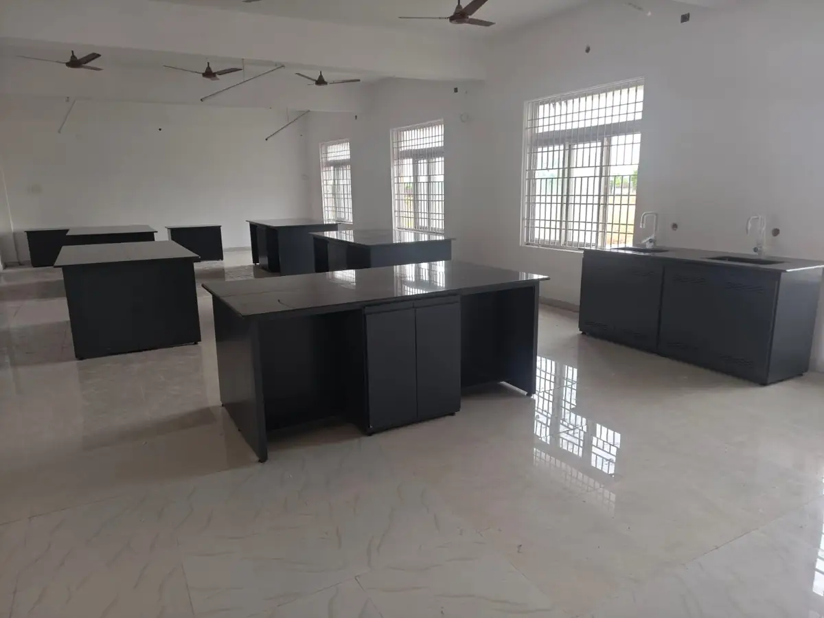 Lab Furniture & Modular Units